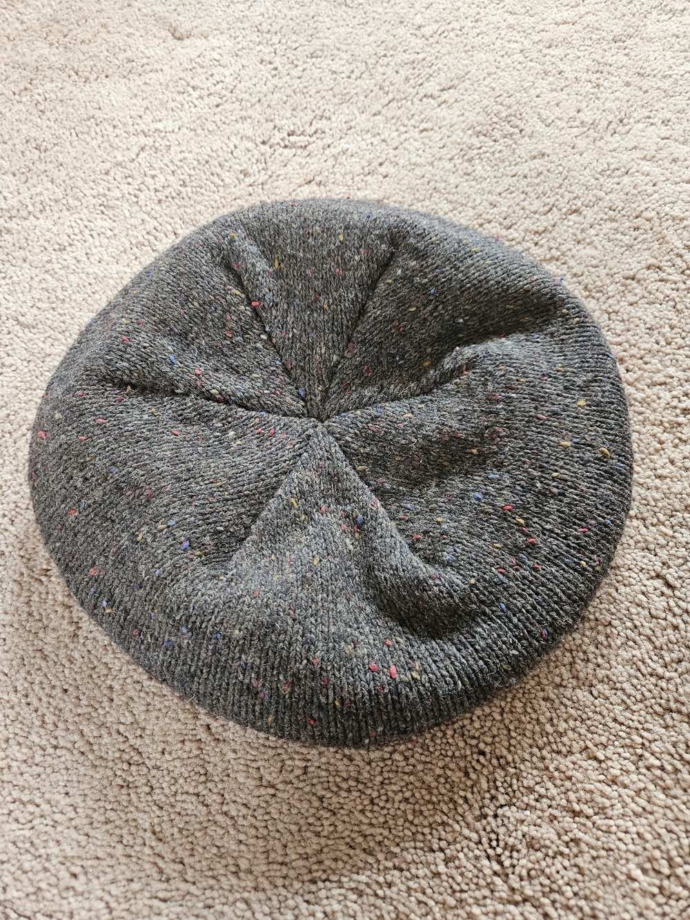 Vintage Pendleton Gray Knit Beret Cap with Multicolor Flecks